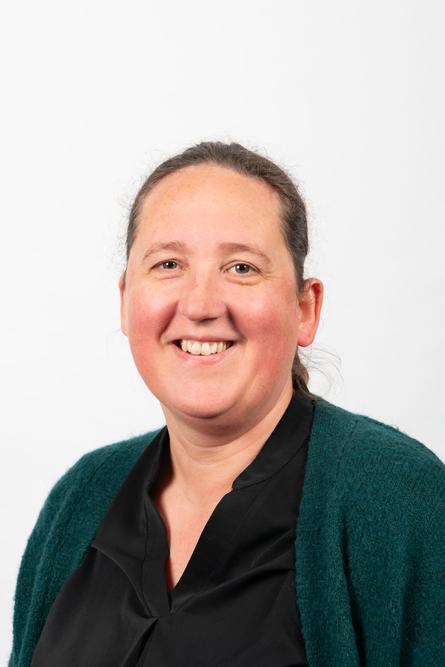 Photo of Ms L Prentice